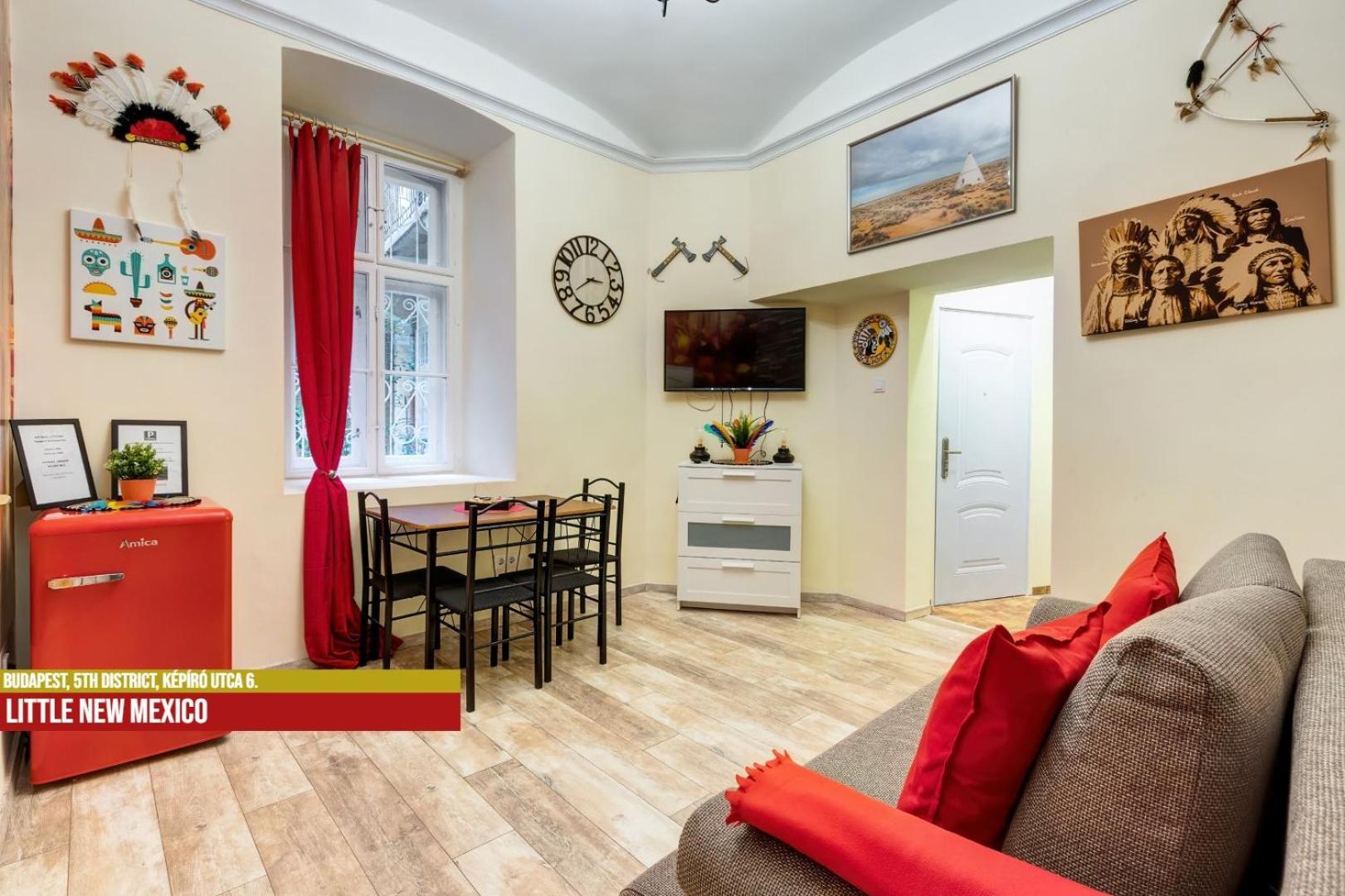 Little Americas Main Street Apartments بودابست المظهر الخارجي الصورة