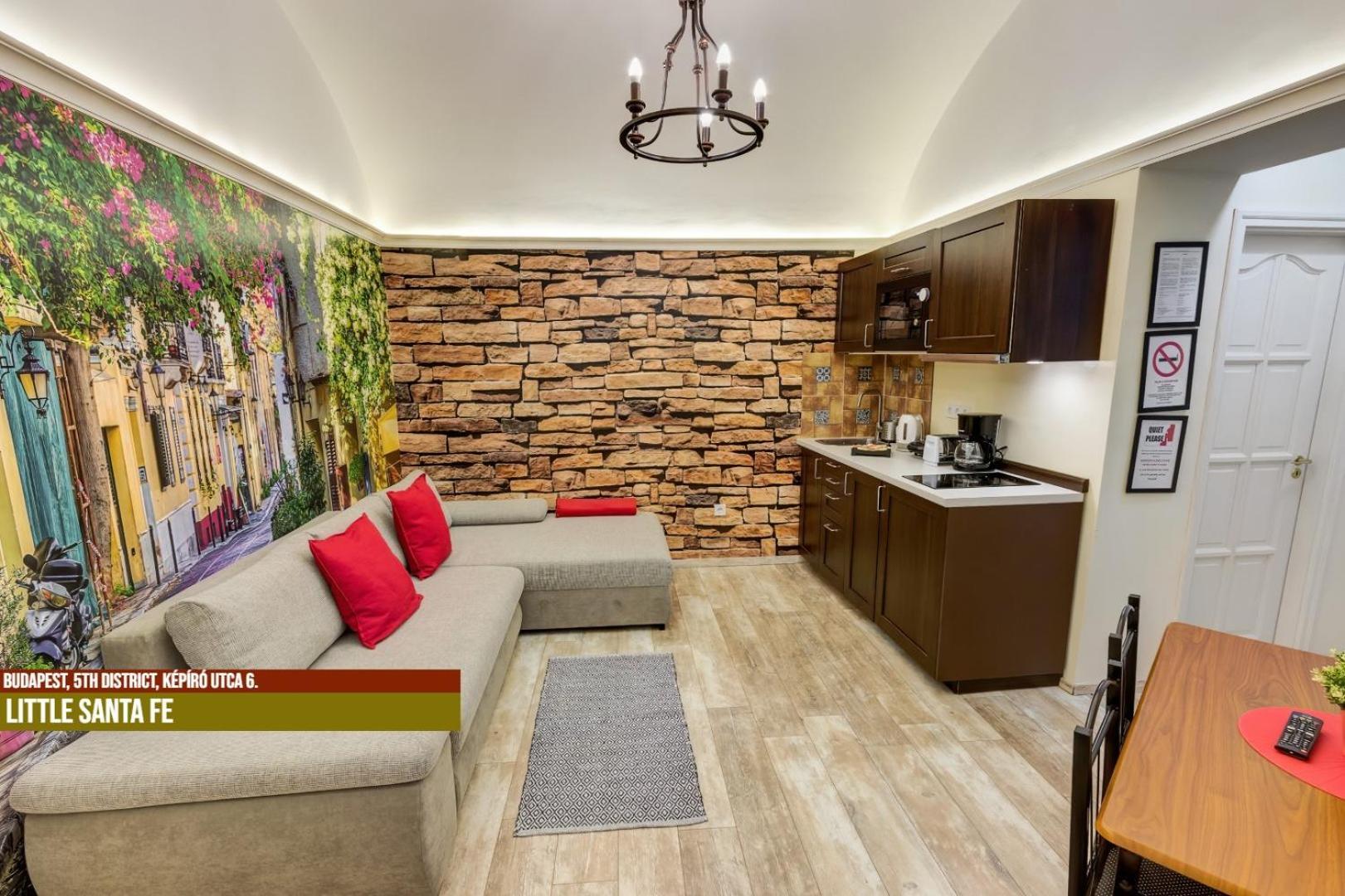 Little Americas Main Street Apartments بودابست المظهر الخارجي الصورة