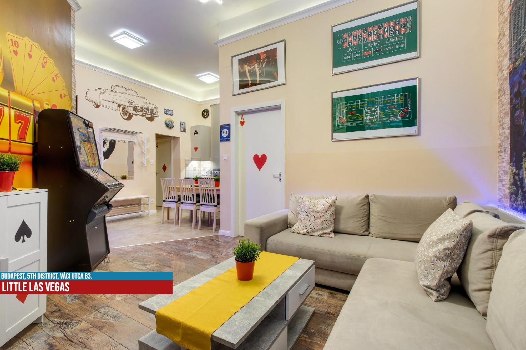 Little Americas Main Street Apartments بودابست المظهر الخارجي الصورة