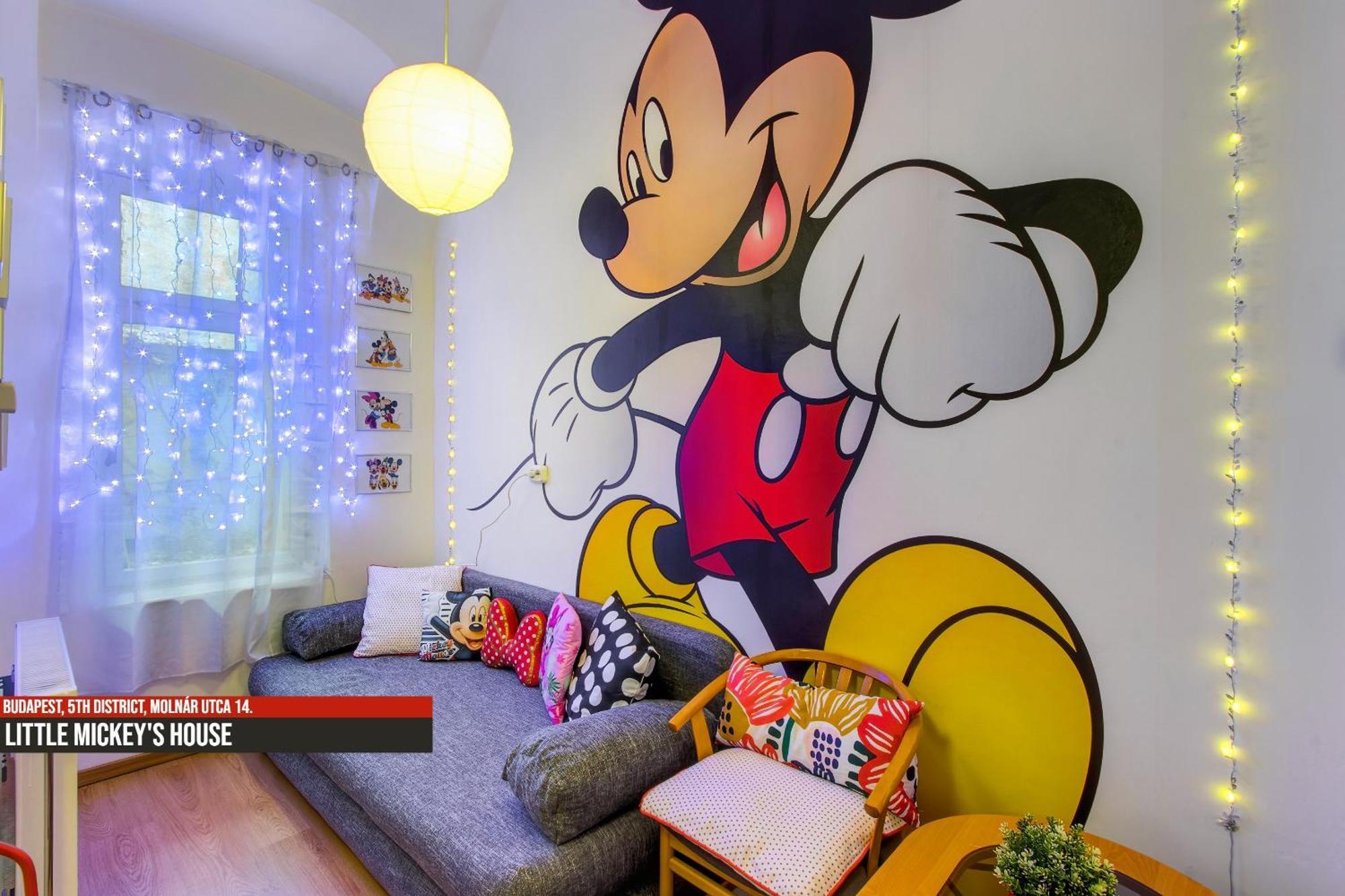 Little Americas Main Street Apartments بودابست المظهر الخارجي الصورة