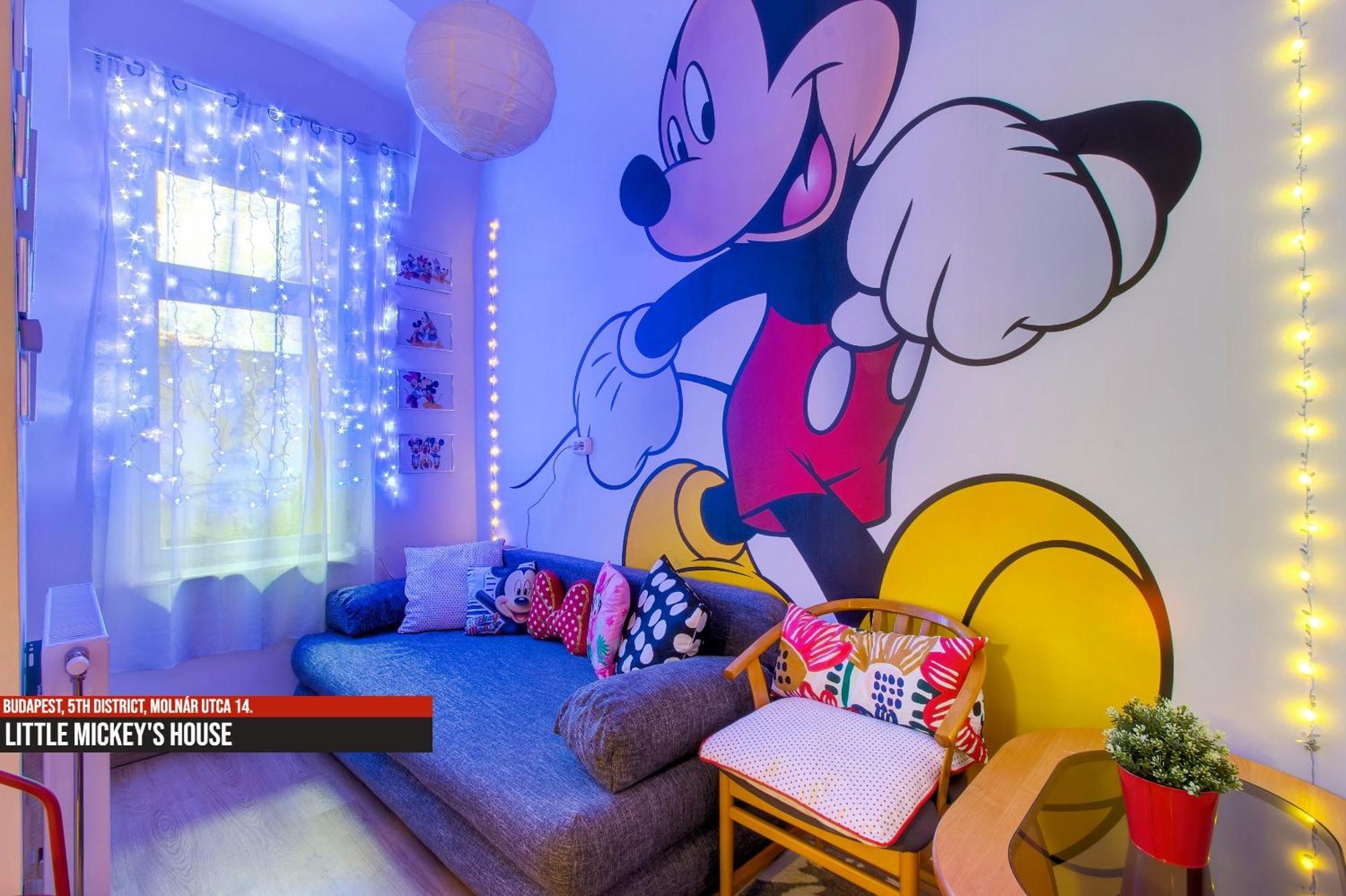 Little Americas Main Street Apartments بودابست المظهر الخارجي الصورة